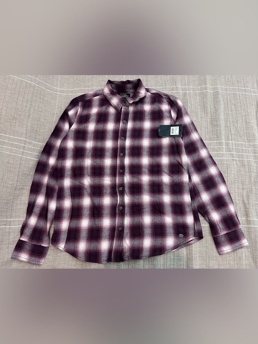 Women’s Plaid Button-Down Shirt in eggplant/mauve and White